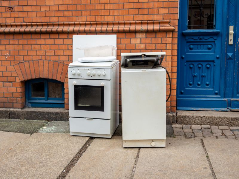 Oven Disposal Service in Sacramento, CA